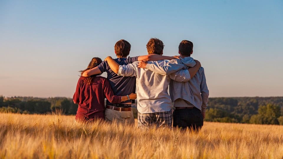 Crowd and populist movements