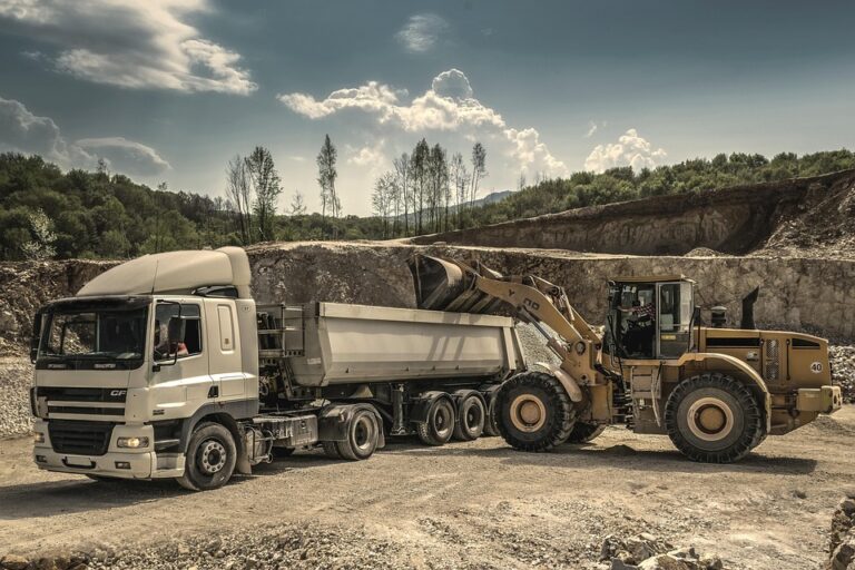 Self-Driving Trucks: Benefits & Challenges